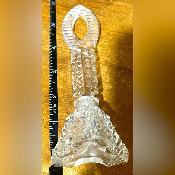 Crystal Eiffel Tower Design 6” tall x 2” wide Eau Du Perfume Dispenser - Picture 3 of 4